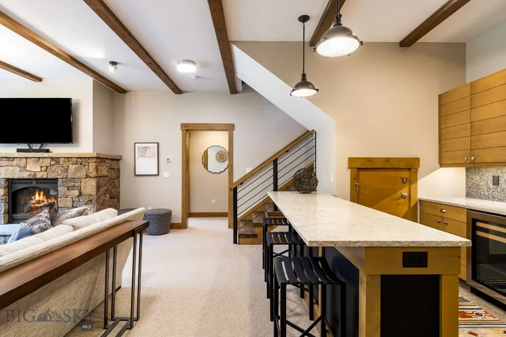 14 Jakes Lane Big Sky MT 59716