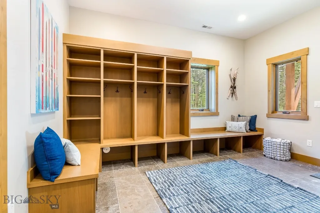 14 Jakes Lane Big Sky MT 59716