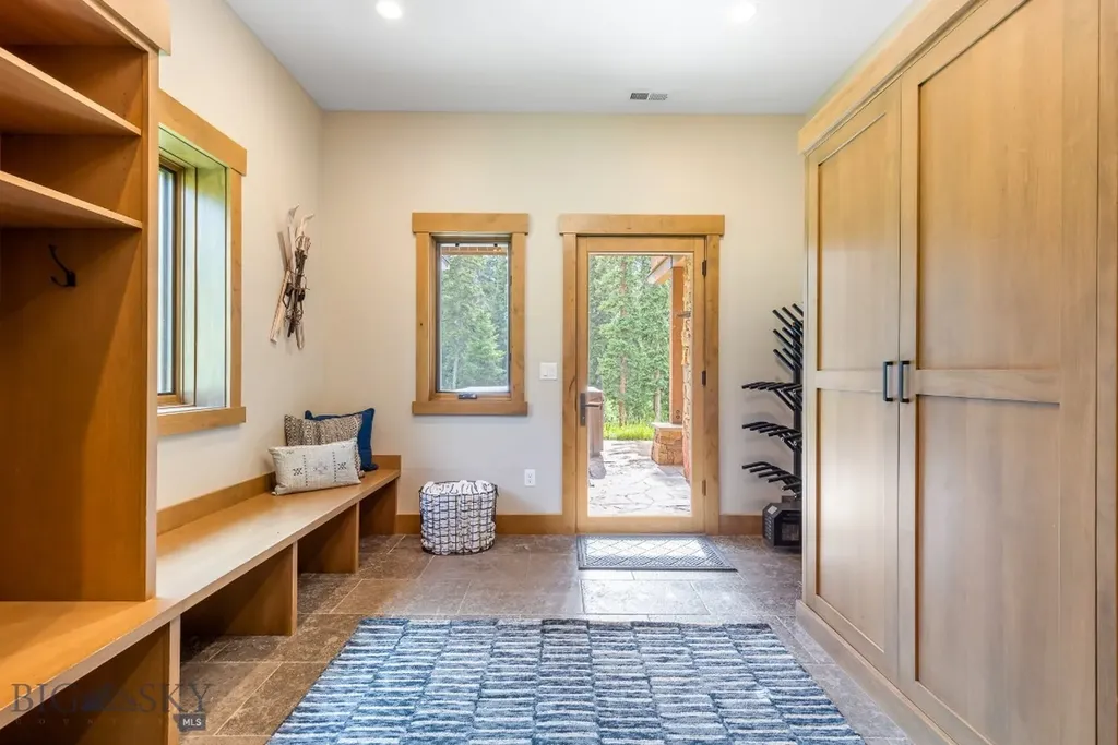 14 Jakes Lane Big Sky MT 59716