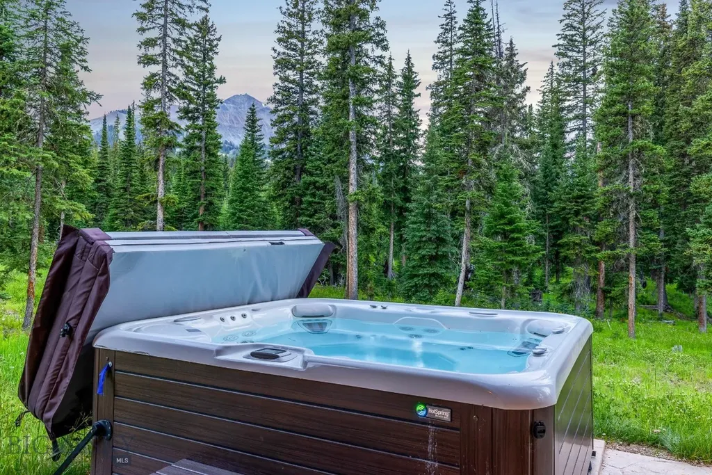 14 Jakes Lane Big Sky MT 59716