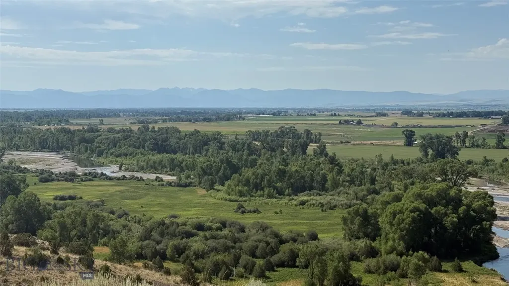 145 S River Connection Manhattan MT 59741