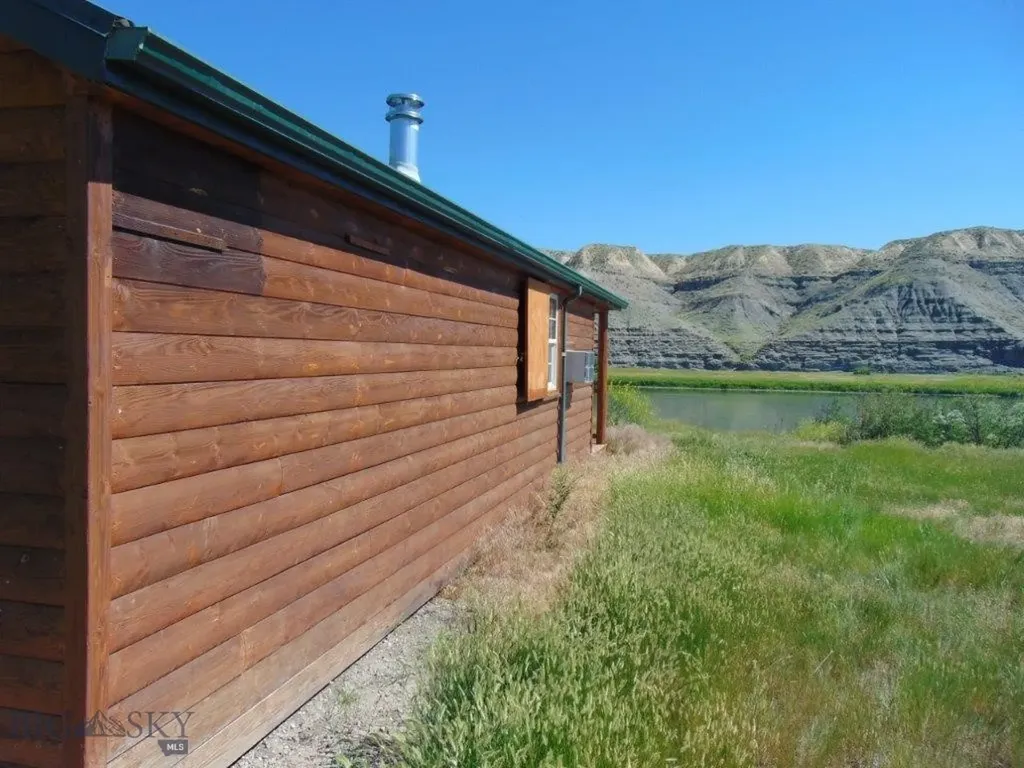 3391 Vernon Road Highwood MT 59450