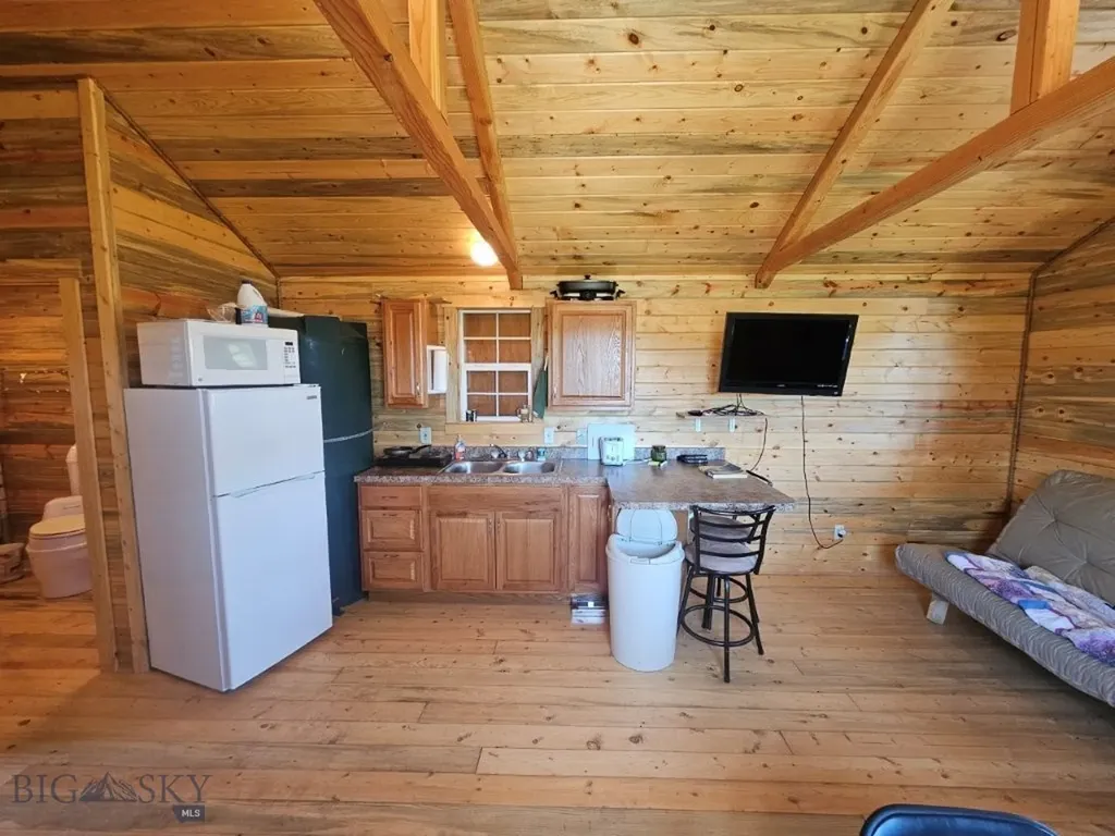 3391 Vernon Road Highwood MT 59450