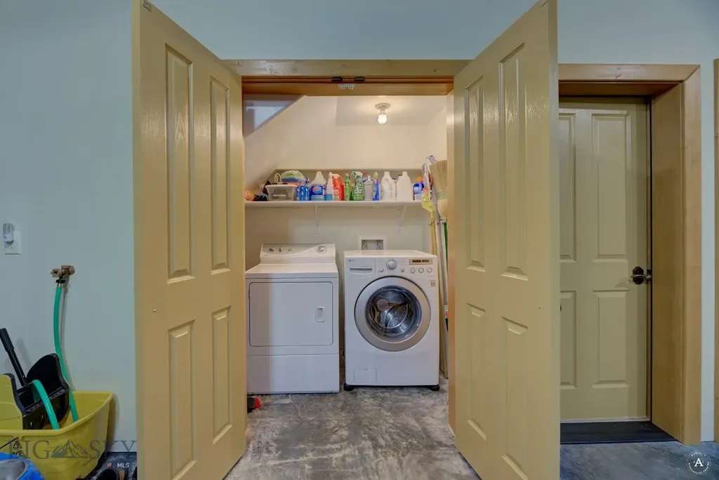 2988 Moose Gulch Elliston MT 59728