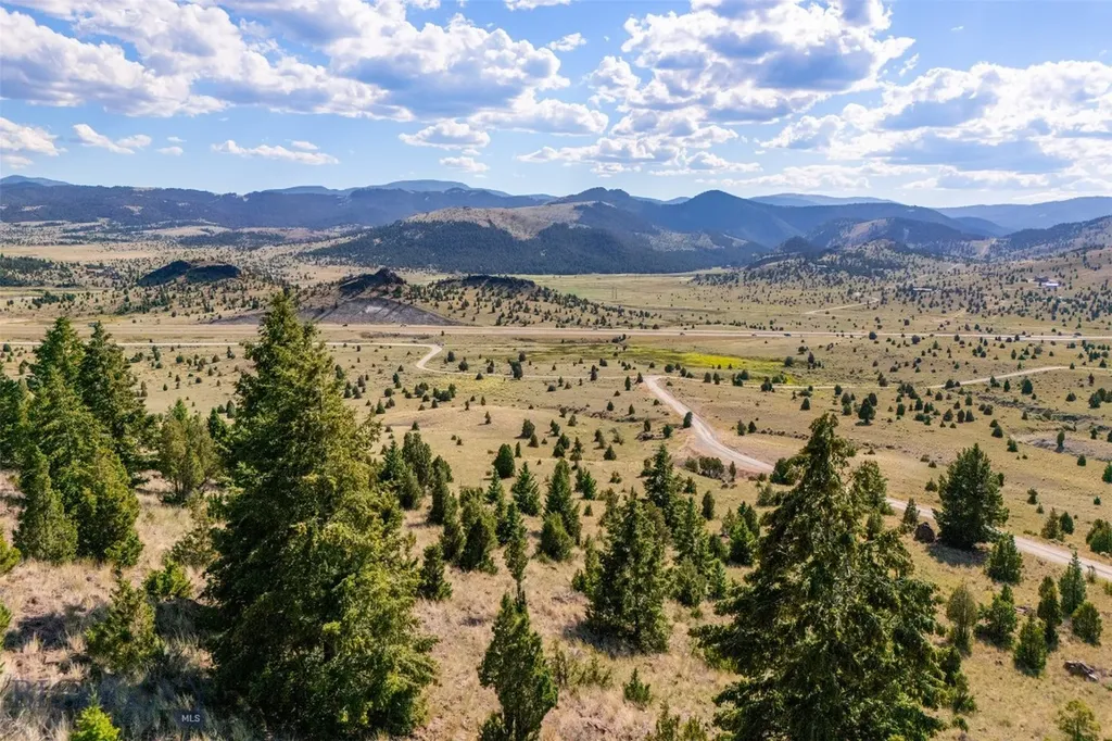 Nhn Tenderfoot Trail Ramsay MT 59748