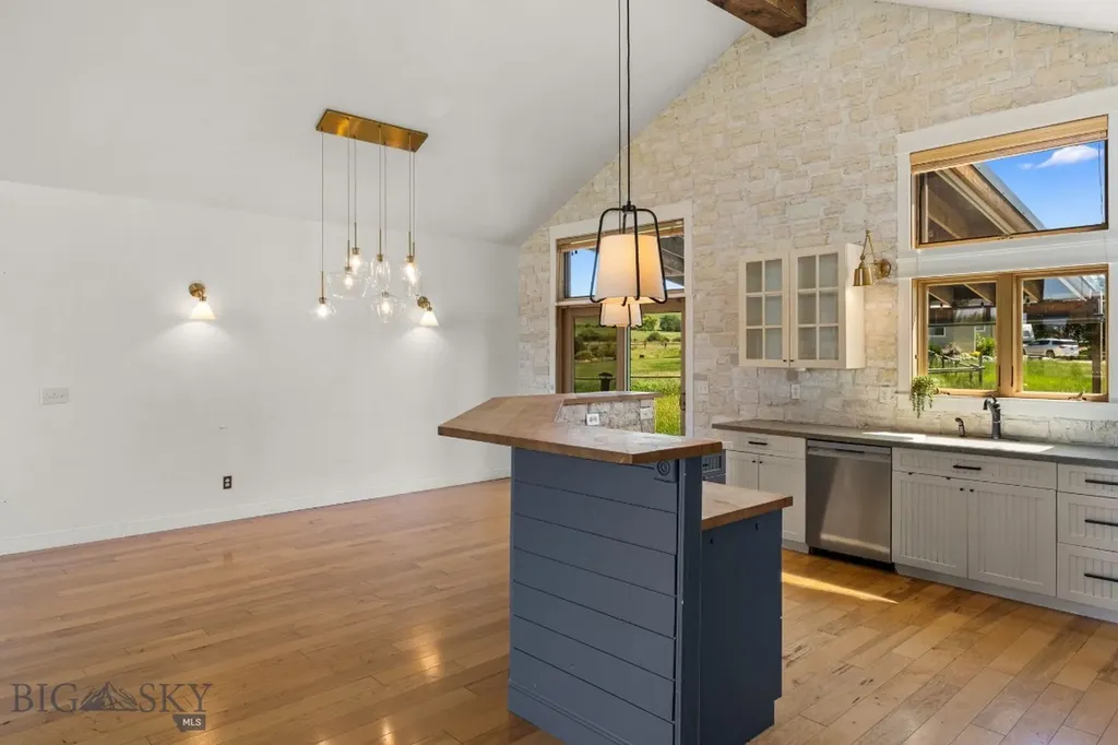 236 Holland Lane Bozeman MT 59718