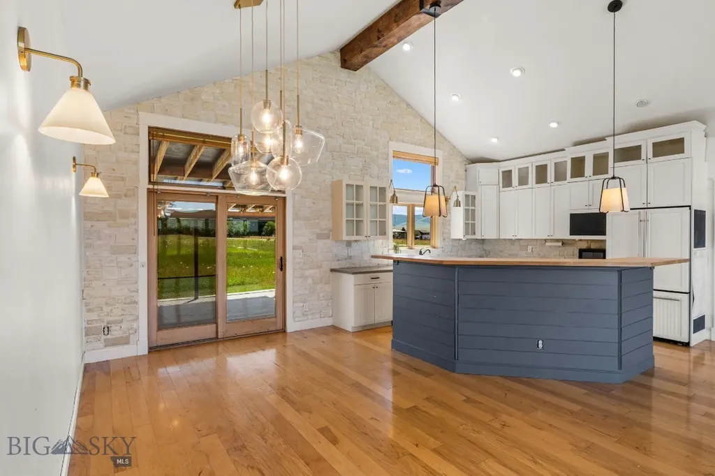 236 Holland Lane Bozeman MT 59718