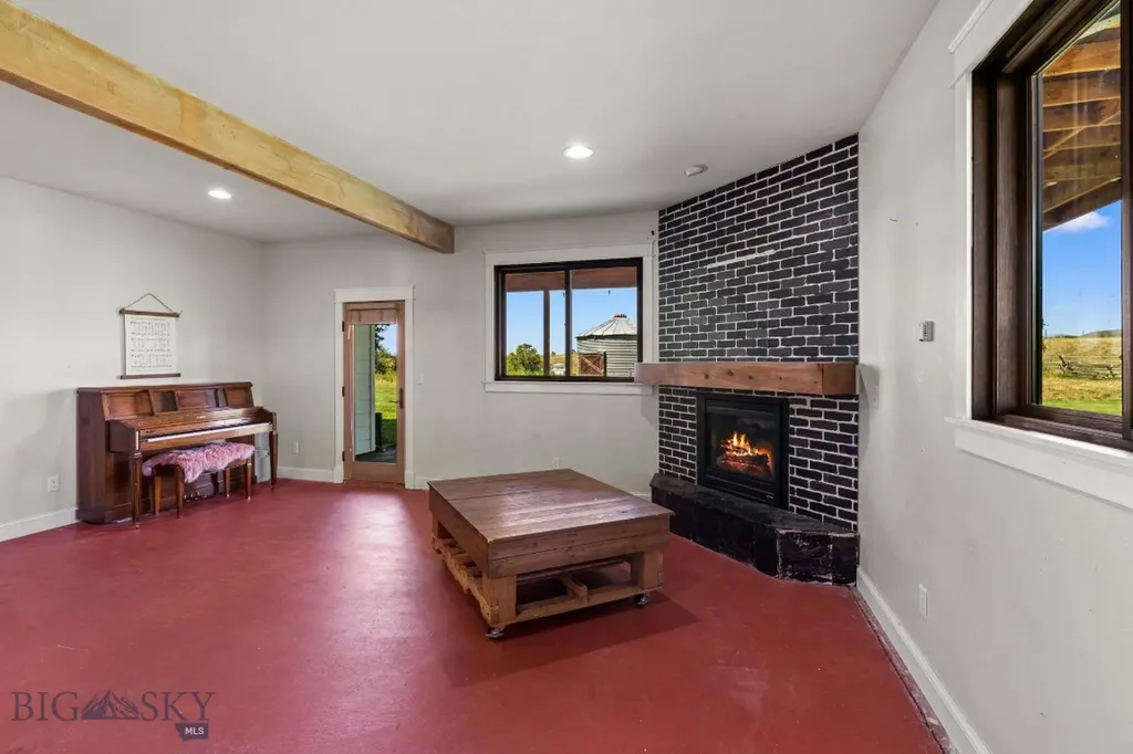 236 Holland Lane Bozeman MT 59718