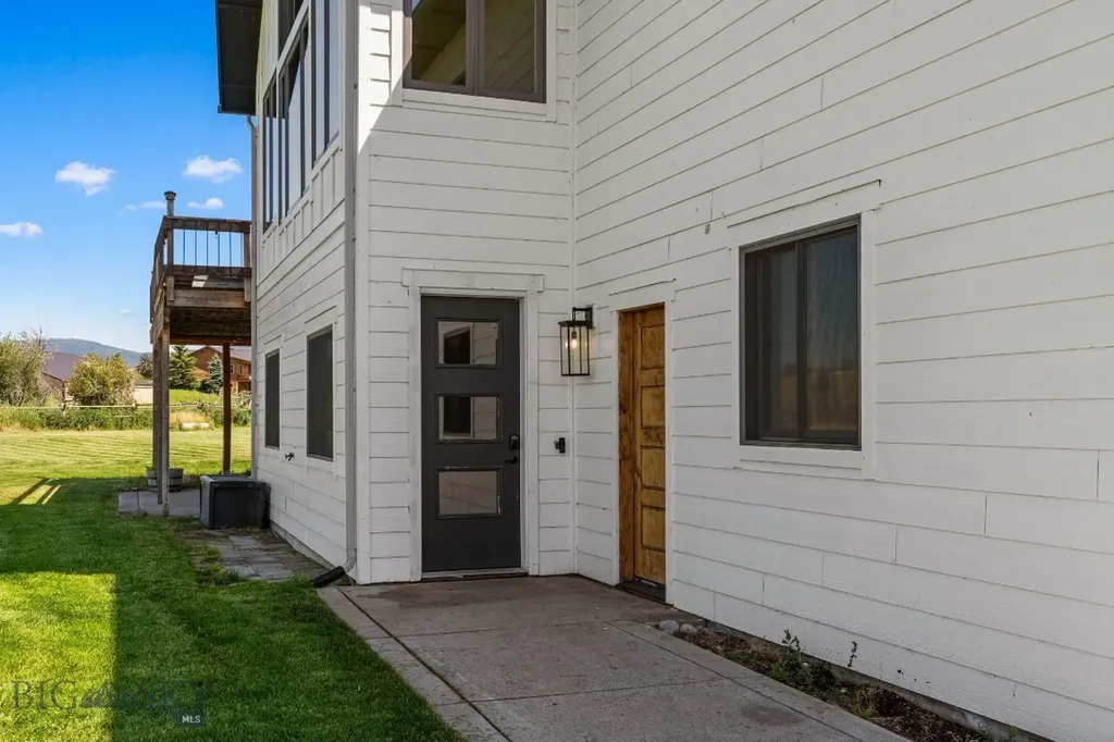 236 Holland Lane Bozeman MT 59718