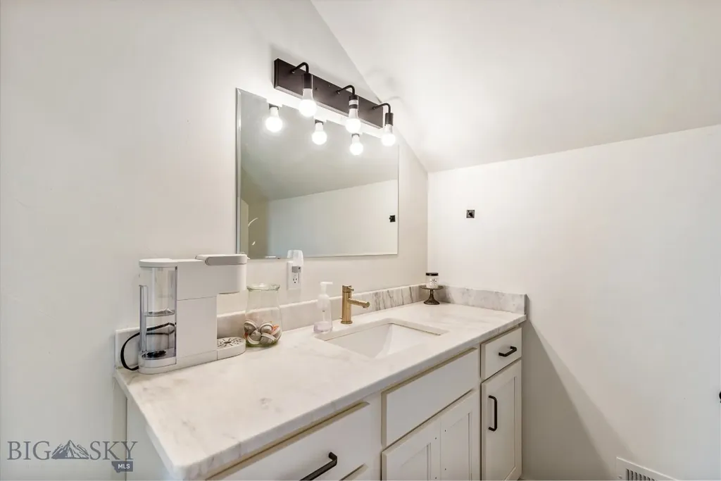 10 Mackenzie Mountain Way Three Forks MT 59752