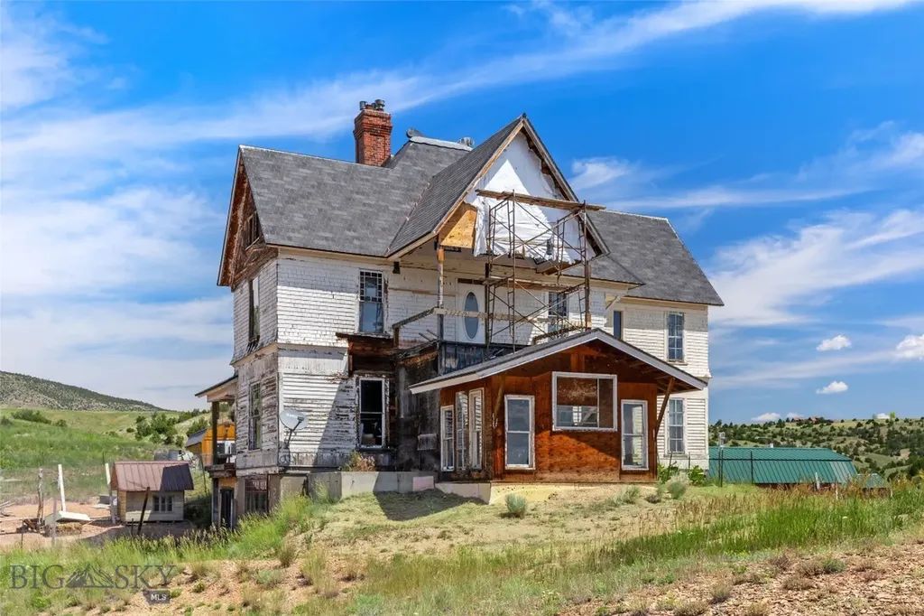 5835 Spaulding Bridge Road Belgrade MT 59714