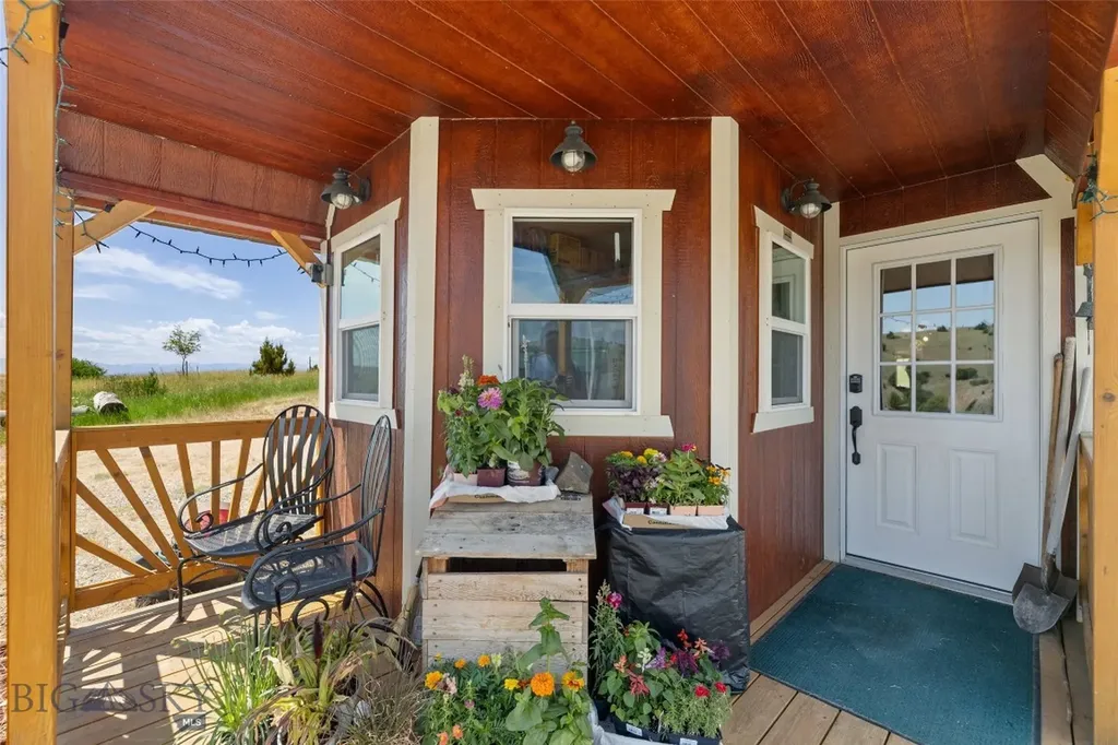 5835 Spaulding Bridge Road Belgrade MT 59714
