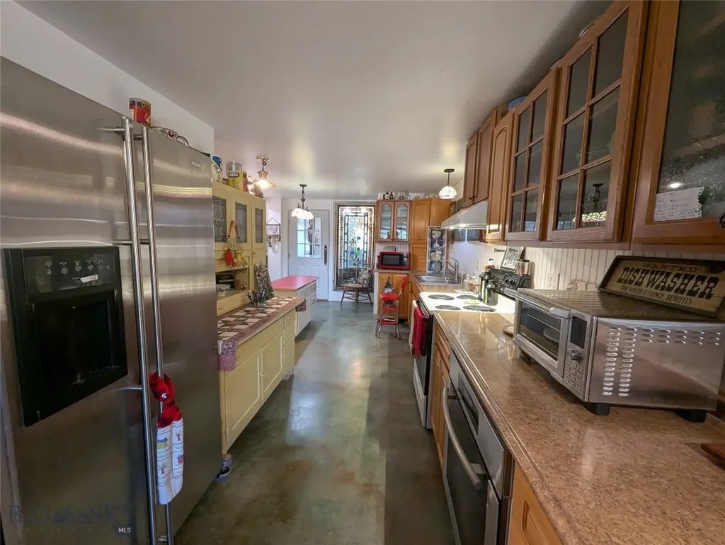 5835 Spaulding Bridge Road Belgrade MT 59714