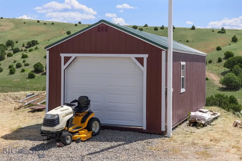 5835 Spaulding Bridge Road Belgrade MT 59714