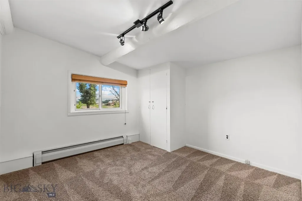 1733 W Cameron Bridge Road Bozeman MT 59718