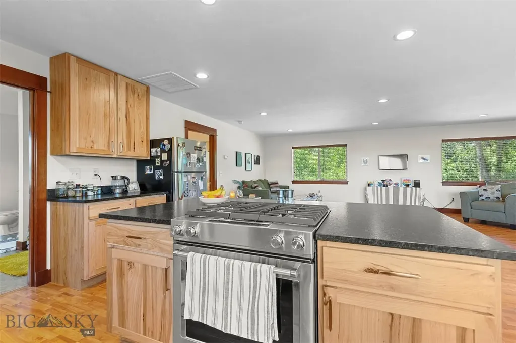 1733 W Cameron Bridge Road Bozeman MT 59718