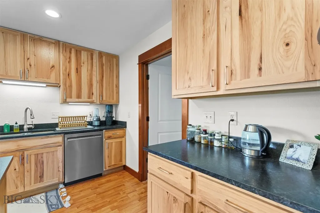 1733 W Cameron Bridge Road Bozeman MT 59718