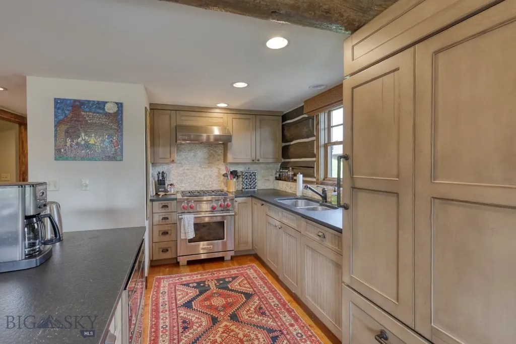 17 Manitou Loop Big Sky MT 59716