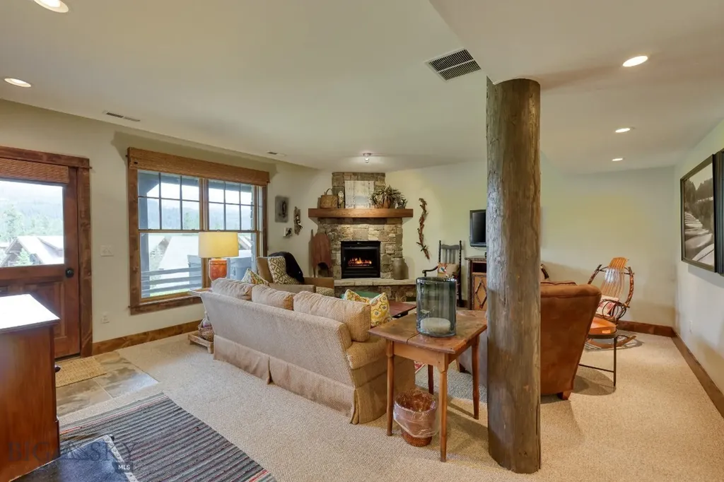 17 Manitou Loop Big Sky MT 59716