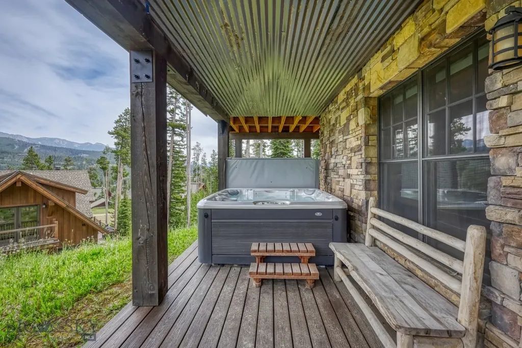 17 Manitou Loop Big Sky MT 59716