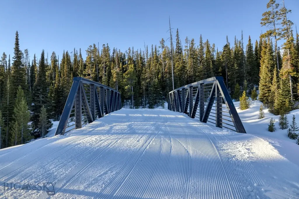 17 Manitou Loop Big Sky MT 59716