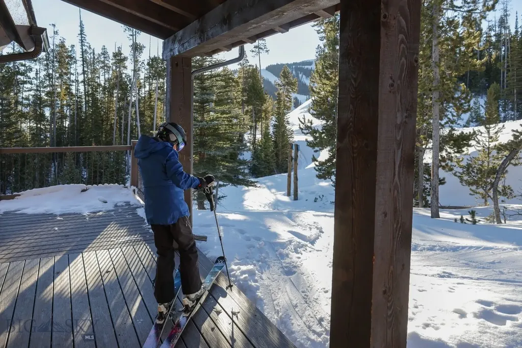 17 Manitou Loop Big Sky MT 59716