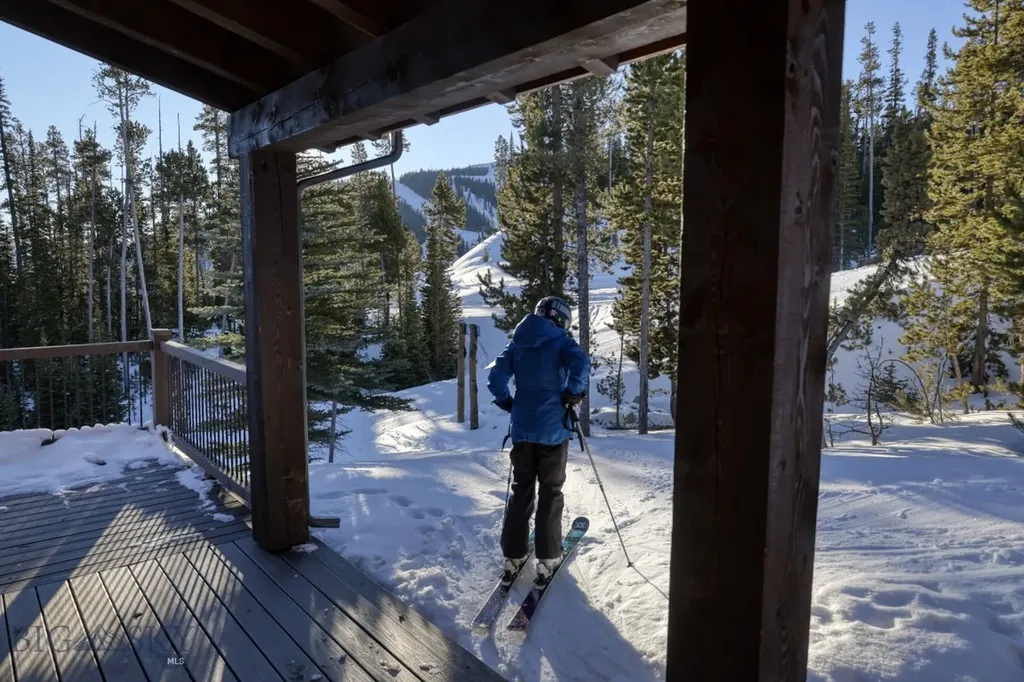 17 Manitou Loop Big Sky MT 59716
