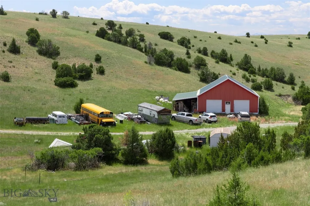 5835 Spaulding Bridge Road Belgrade MT 59714