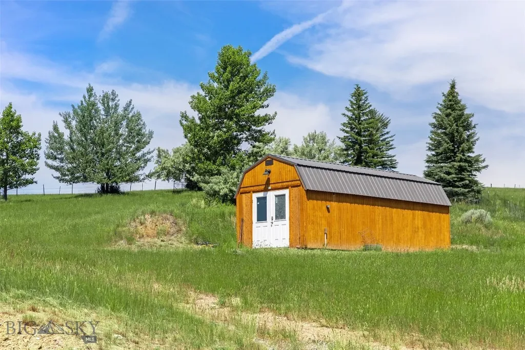 5835 Spaulding Bridge Road Belgrade MT 59714