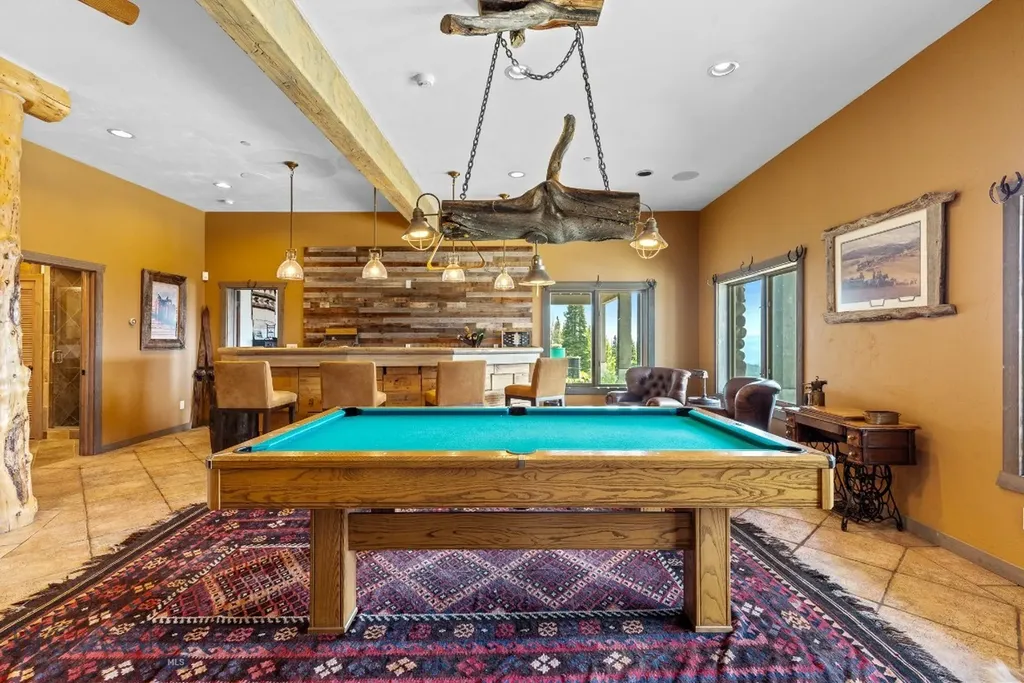 140 Upper Beehive Loop Road Big Sky MT 59716