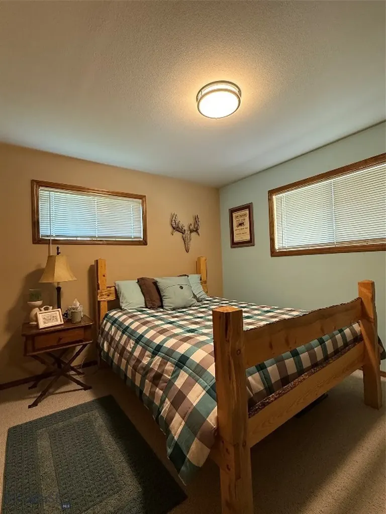 19970 Mount Highway 91 N Glen MT 59732