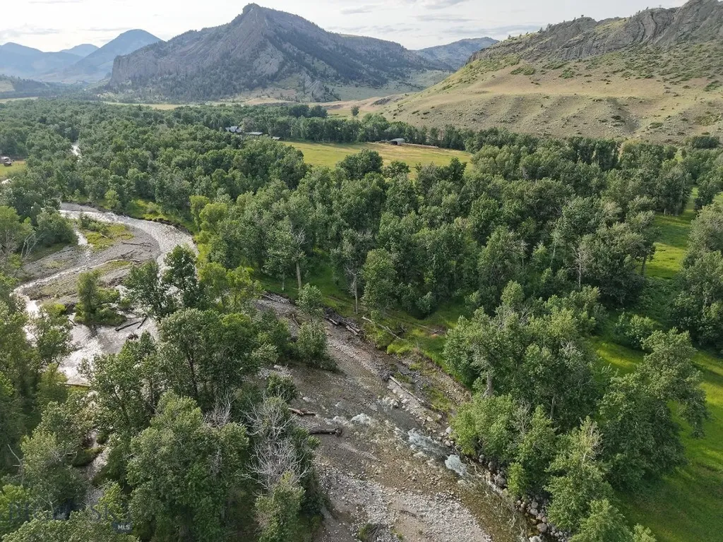 8 West Fork Road Nye MT 59061