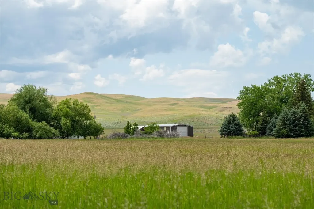 287 Spring Creek Road Absarokee MT 59001