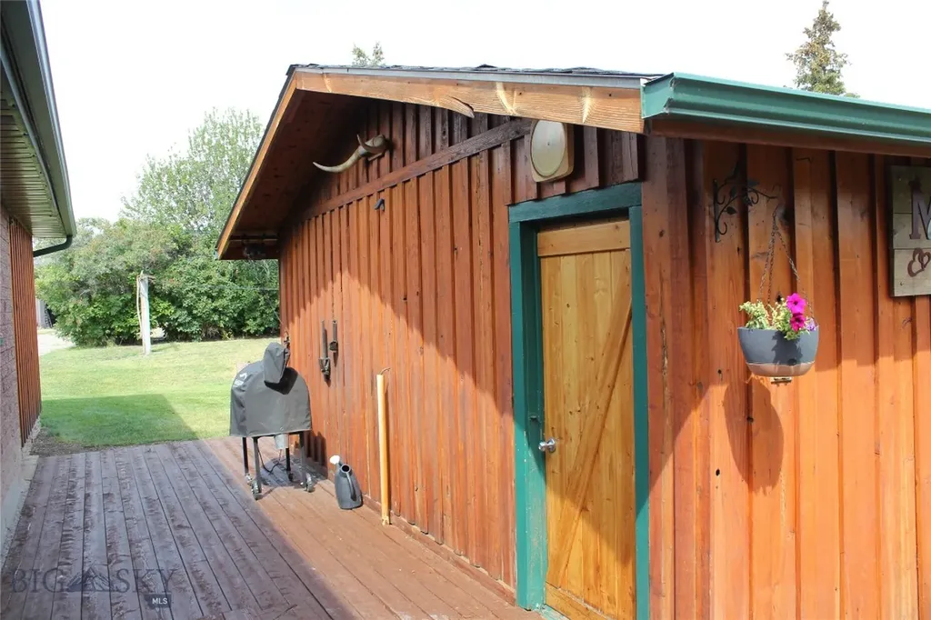 485 N Main Lima MT 59739
