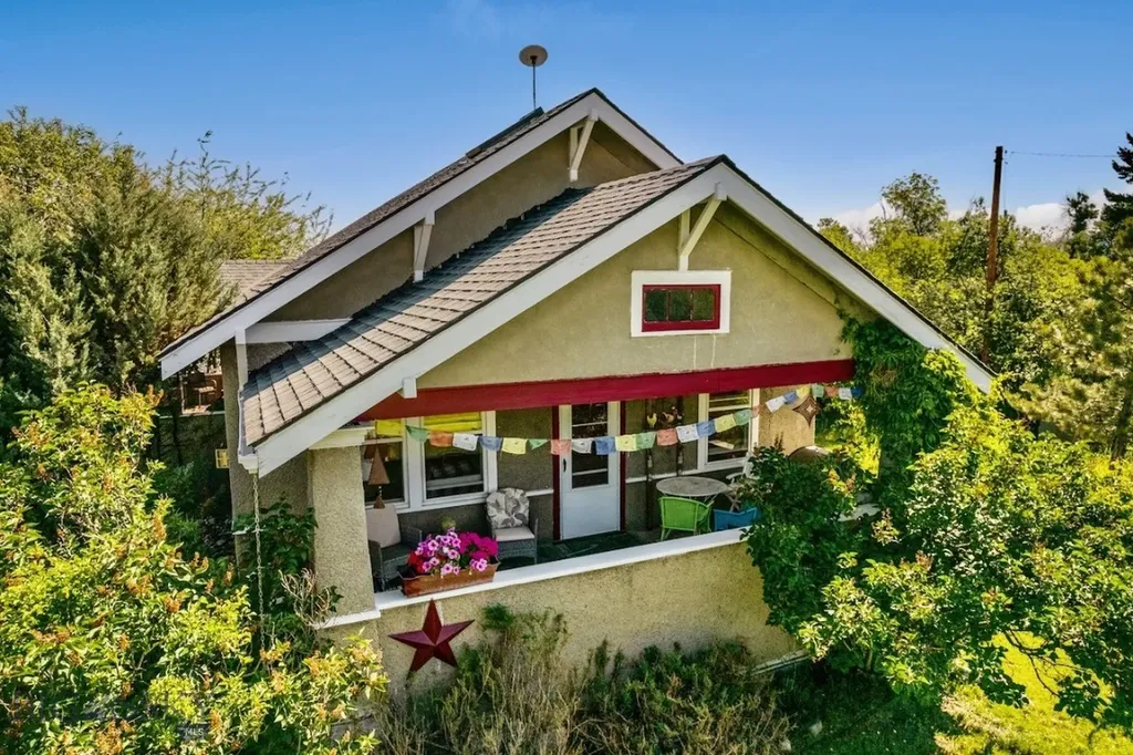 76413 Gallatin Road Gallatin Gateway MT 59730