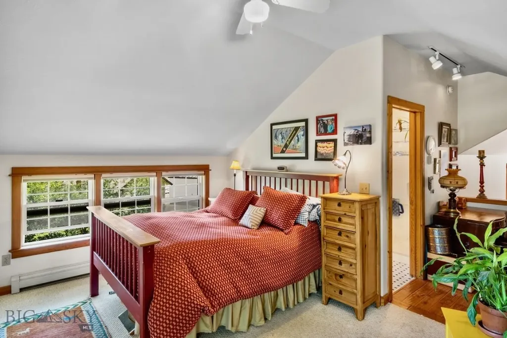 76413 Gallatin Road Gallatin Gateway MT 59730