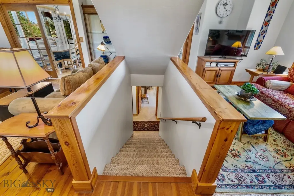 76413 Gallatin Road Gallatin Gateway MT 59730