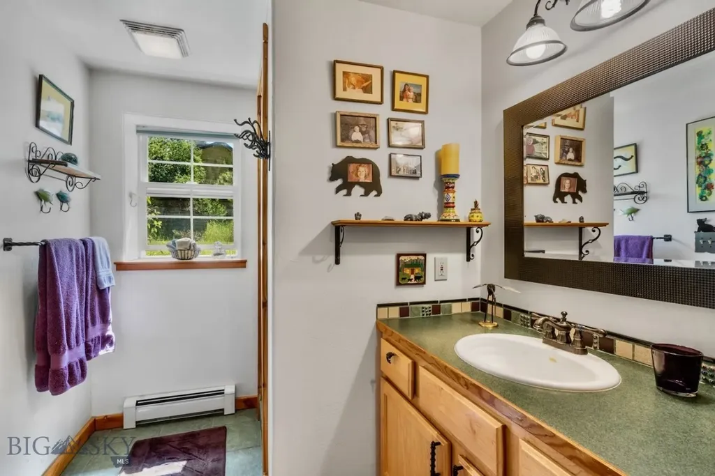 76413 Gallatin Road Gallatin Gateway MT 59730