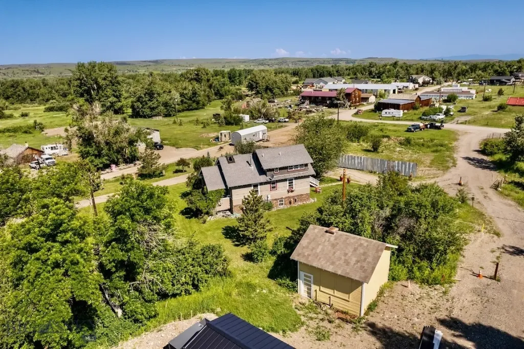 76413 Gallatin Road Gallatin Gateway MT 59730