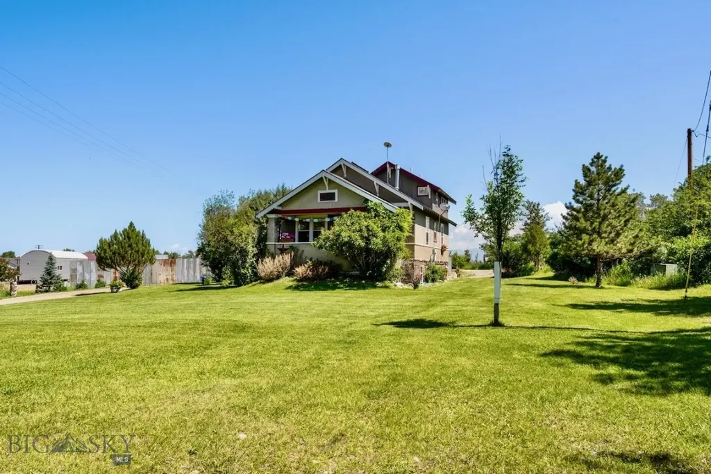 76413 Gallatin Road Gallatin Gateway MT 59730