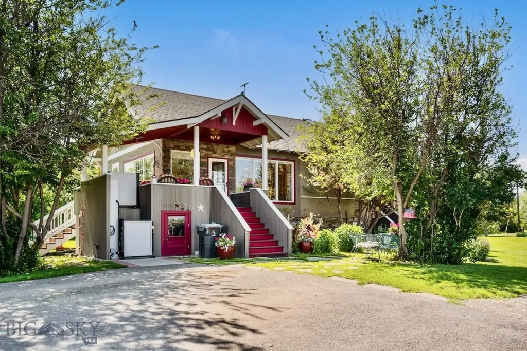 76413 Gallatin Road Gallatin Gateway MT 59730