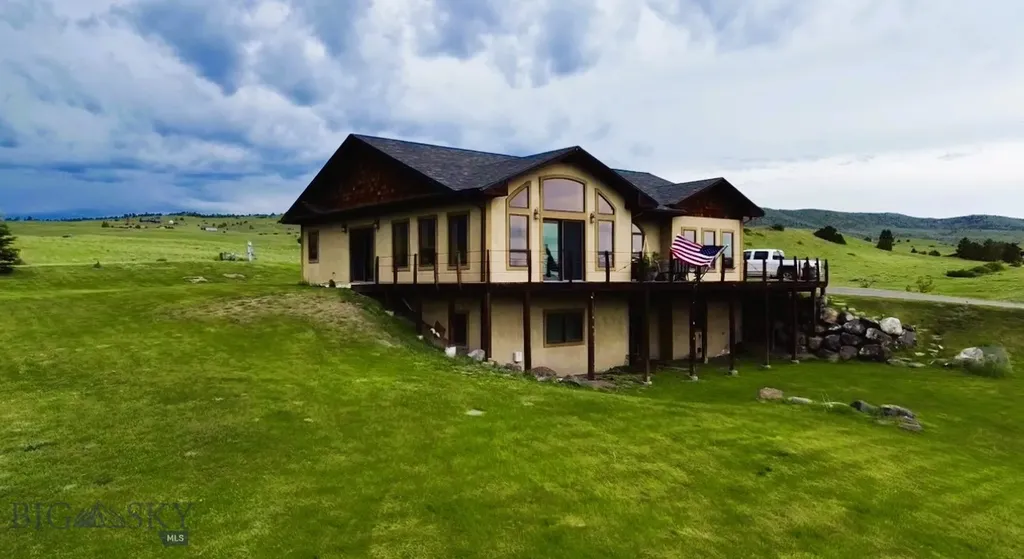 117 Meredith Ranch Livingston MT 59047