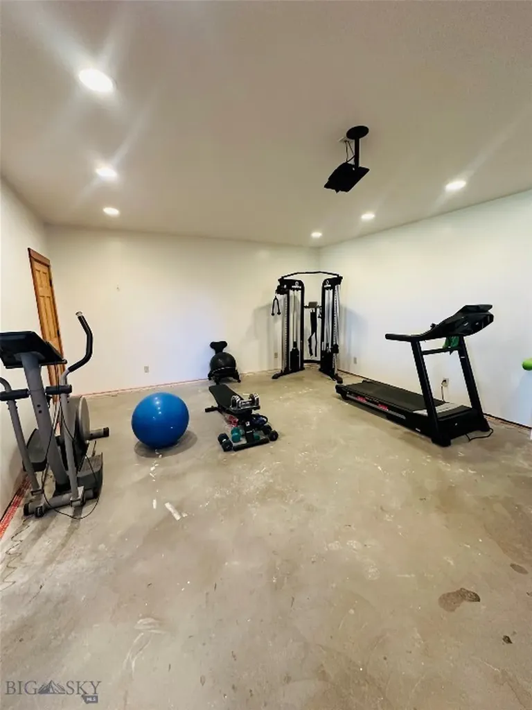 117 Meredith Ranch Livingston MT 59047
