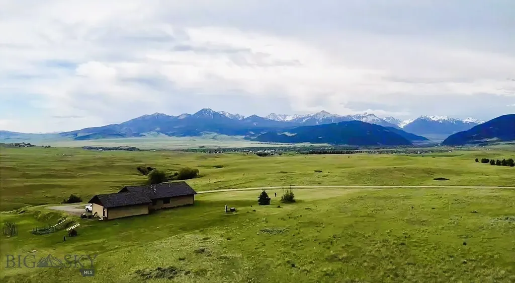 117 Meredith Ranch Livingston MT 59047