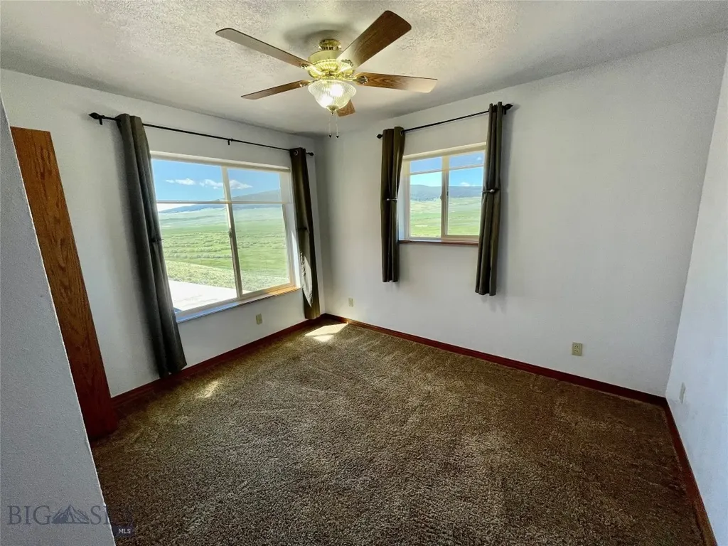 2900 Pioneer Mountains Scenic Byway Polaris MT 59746