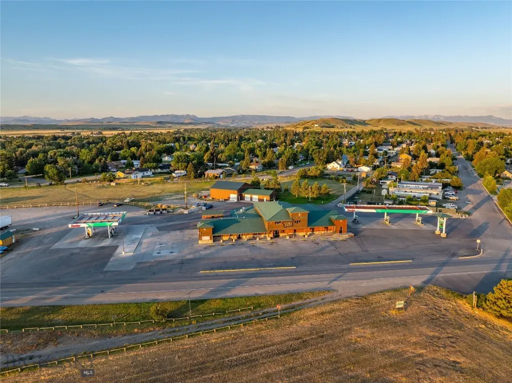 228 Big Timber Loop Road Highway Big Timber MT 59011