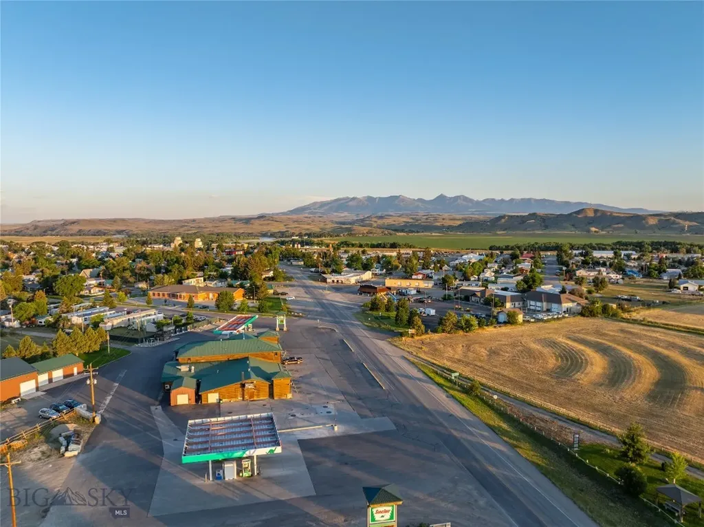 228 Big Timber Loop Road Highway Big Timber MT 59011