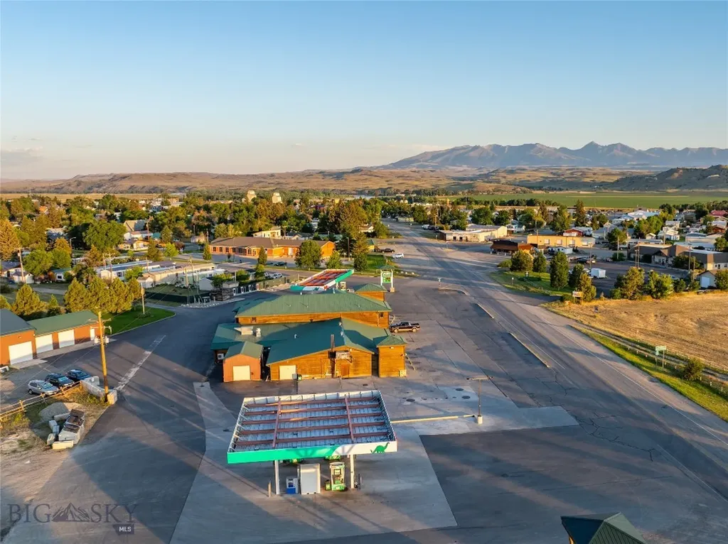 228 Big Timber Loop Road Highway Big Timber MT 59011