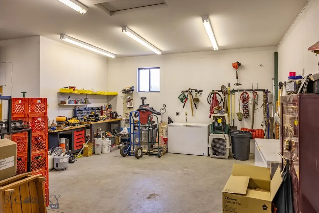 228 Big Timber Loop Road Highway Big Timber MT 59011