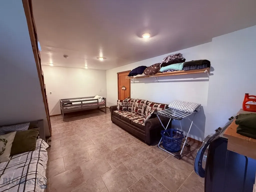 617 Fire Lane Anaconda MT 59711